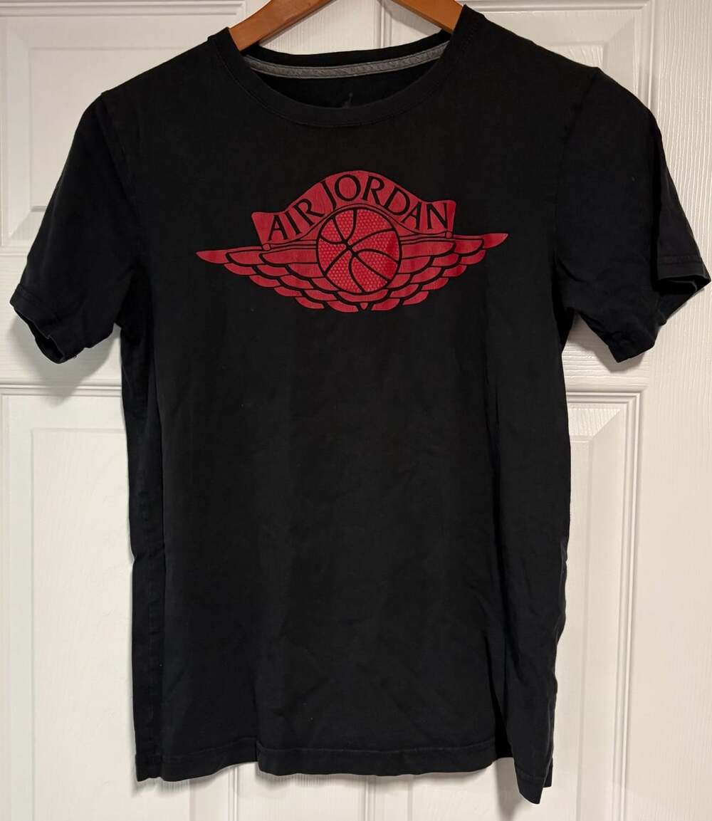 Jordan Wings T-Shirt Size L Black Red Logo Boys Large